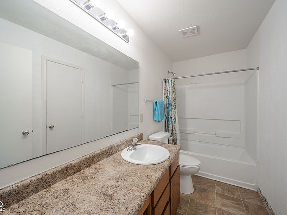 5th image of 406 W Warrior Ct