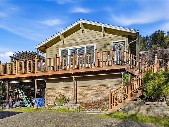 3rd image of 40182 Alerna Way