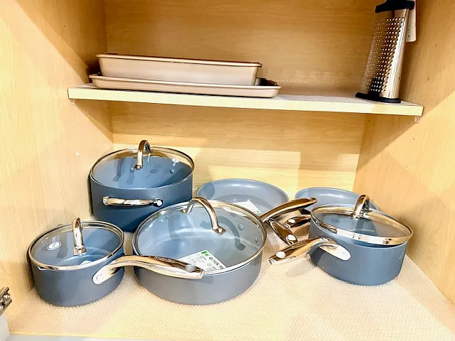 Fully Stocked Kitchen
