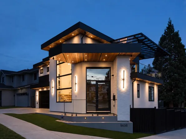 16018 9a Ave, Surrey, BC V4A 9E8