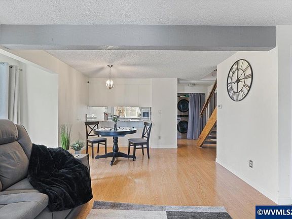 2nd image of 1450 SW Bridlewood Dr APT 1