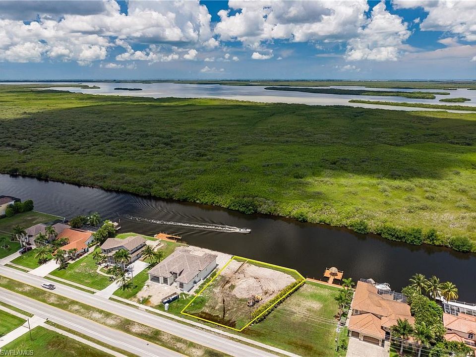 1st image of 3018 Surfside Blvd