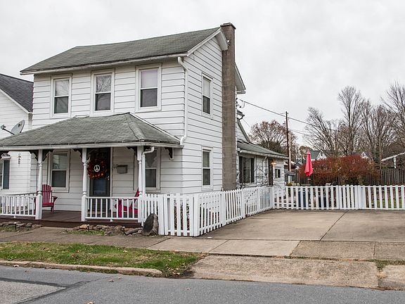 2nd image of 441 Cherry St