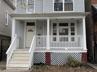 1920 W Belle Plaine Ave, Chicago, IL 60613