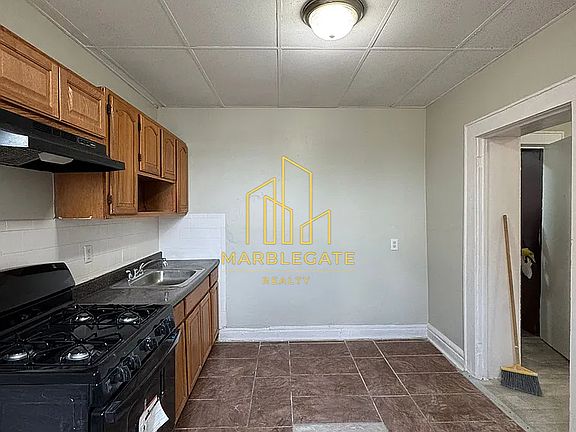 2nd image of 2 Columbia Ave #4044