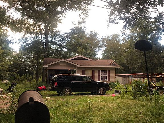 2nd image of 525 Strawbridge Ln