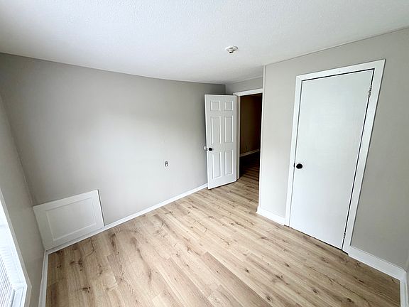 3rd image of 2606 6th Ave N