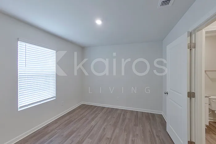 528 Ivy Brook Way — Photo 12