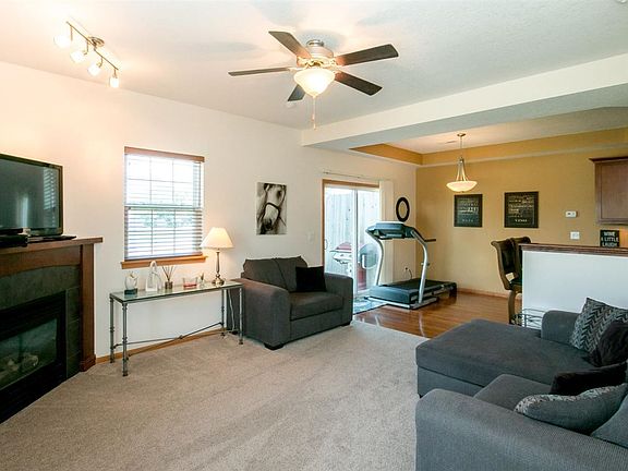5th image of 1436 Burr Dr