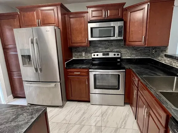 9540 NW 65th Street #D8, Tamarac, FL 33321