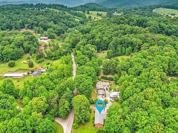 5th image of 4502 York Rd