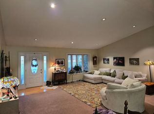 327 W Park St, Guthrie, KY 42234