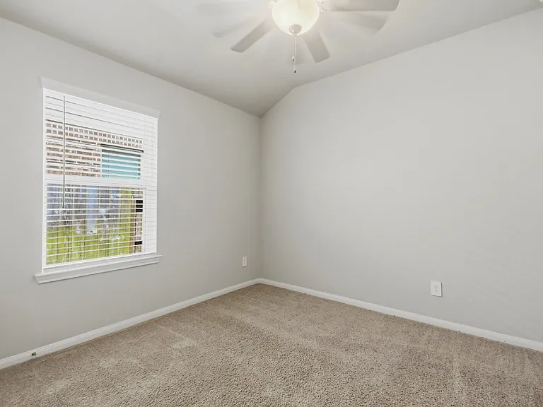1207 Cascade Hills Dr — Photo 17