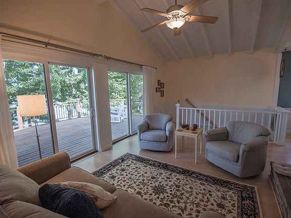 Pergo sliders to deck