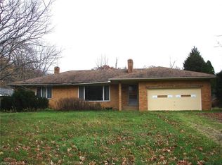1749 Horseshoe Blvd, Westlake, OH