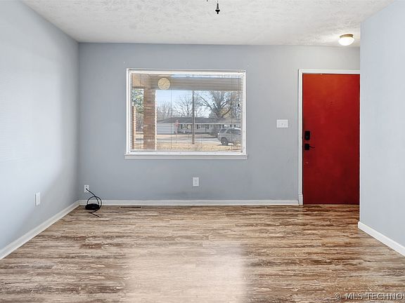 3rd image of 501 N Brown St