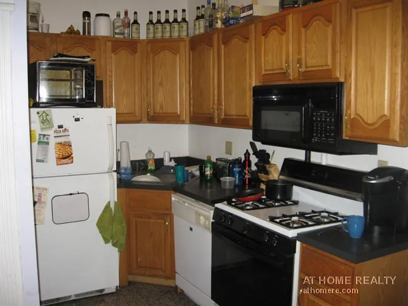 3 bed, 1.0 bath, $3,400 — Photo 4