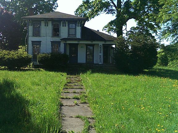 3rd image of 62 Main St