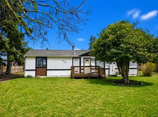 308 Center St SE, Rainier, WA 98576