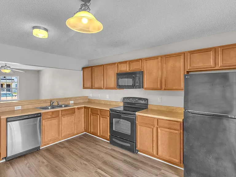 1011 Banister Loop — Photo 10