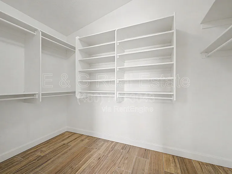 3015 S Woodruff — Photo 15
