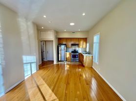 7829 Geary Blvd, San Francisco, CA