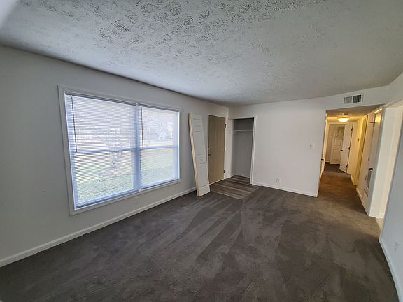 5th image of 6102 Mayna Dr