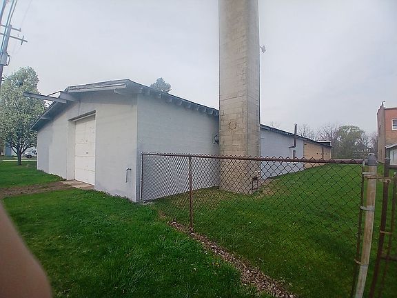 4th image of 26015 S Oak Rd