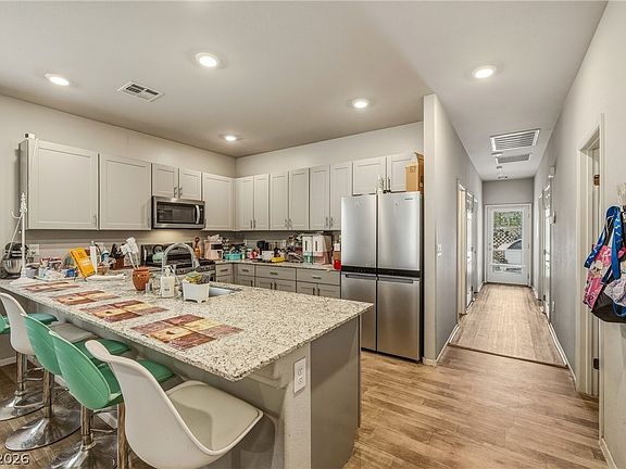 3rd image of 4418 Meadow Glade Ave