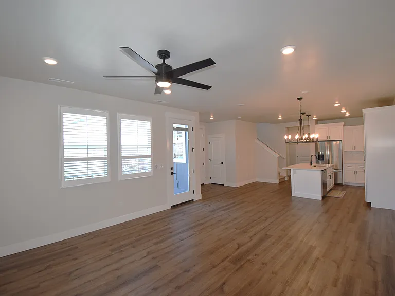 205 S Ripplerock Ln — Photo 8