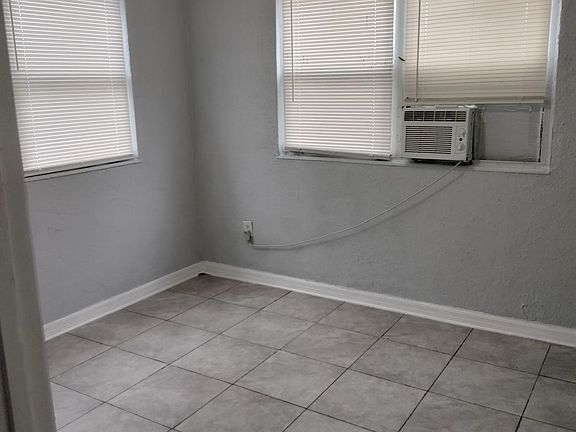 5th image of 1230 W 3rd St Unit 4
