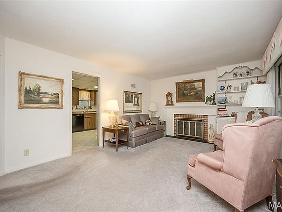 4th image of 521 Kehrs Mill Rd