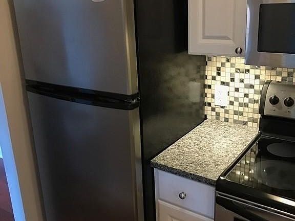 4th image of 6 Tara Dr Unit 4
