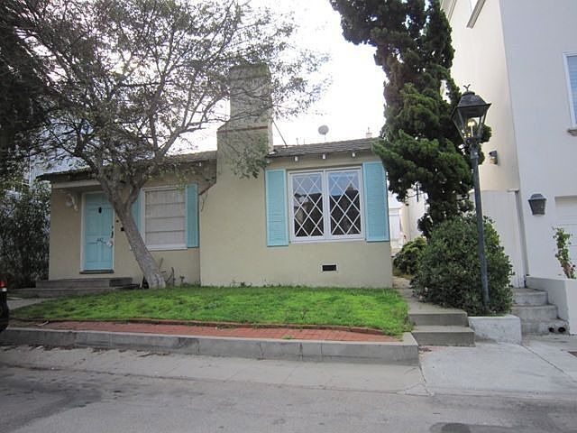 2 homes on a large lot