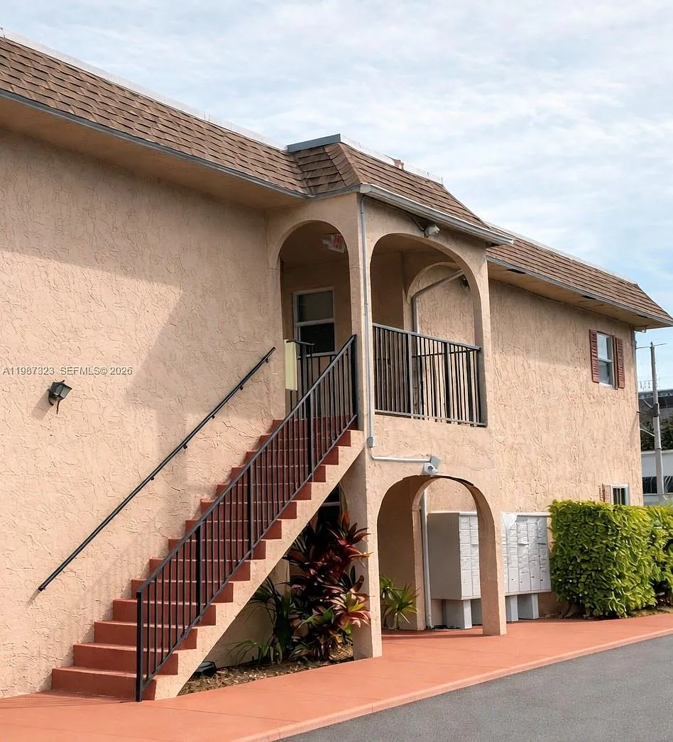 Photo 2 of 18 - 550 SW 2nd Ave #1210 - Boca Raton, FL Building Photo - 550 SW 2nd Ave #1210