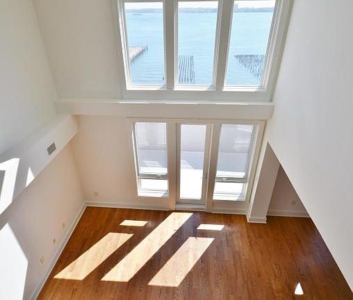 3rd image of 90 Bay Street Lndg APT 9H