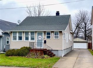 1909 E 296th St, Wickliffe, OH