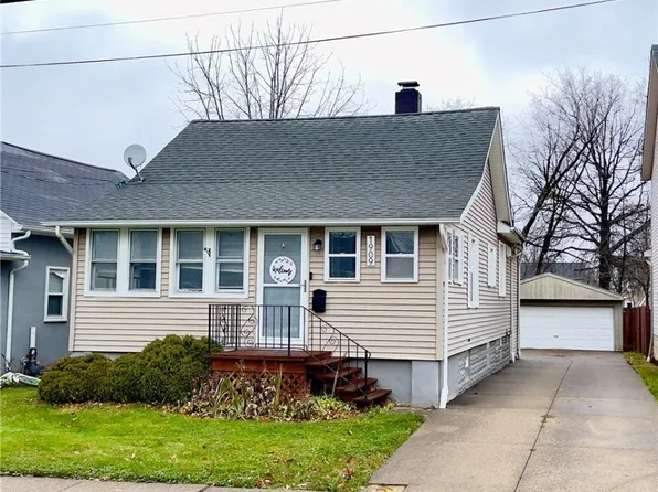 1909 E 296th St, Wickliffe, OH 44092