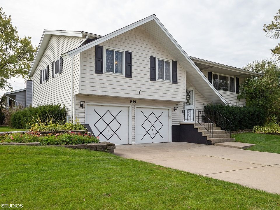 1st image of 819 Sienna Dr