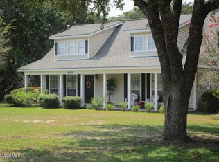 8620 Michael Dr, Moss Point, MS 39562