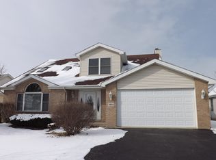 1444 Crooked Creek Dr, Beecher, IL 60401