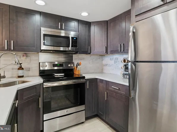 2001 Hamilton St APT 1823, Philadelphia, PA 19130