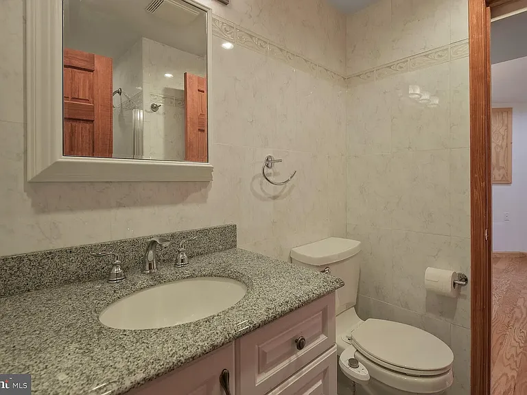 9321 Bentridge Ave — Photo 46