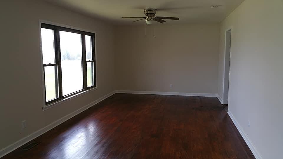 2nd image of 358 S Main St