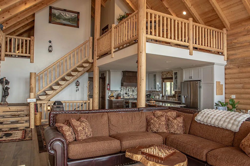4 bed, $4,990 — Photo 4