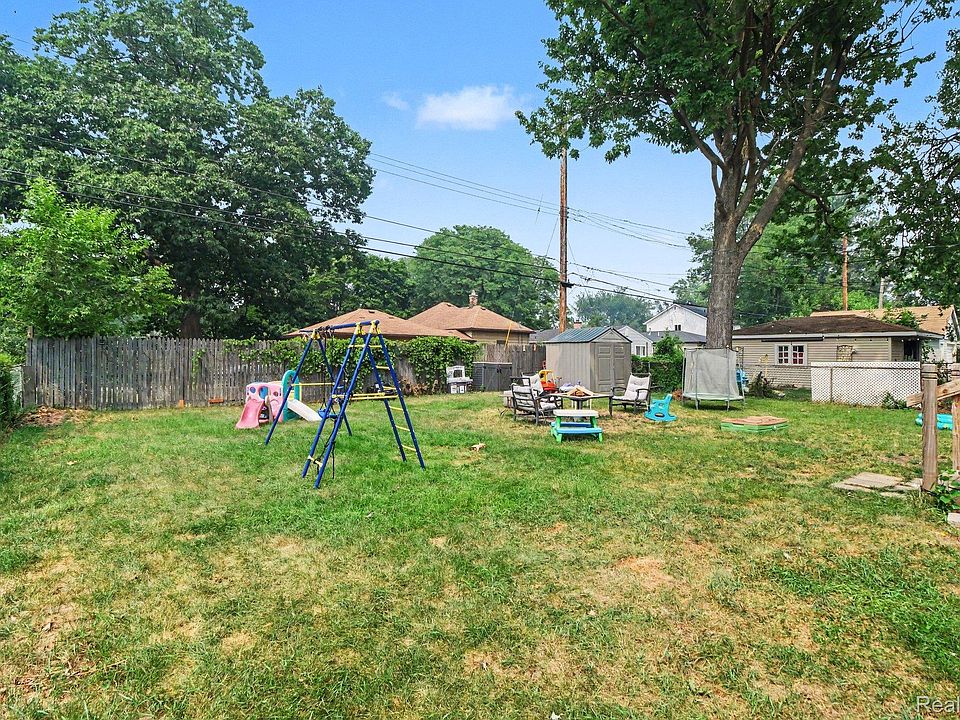 1107 E Hayes Ave, photo 22