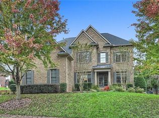 1111 Delacourt Ln #207, Matthews, NC 28104