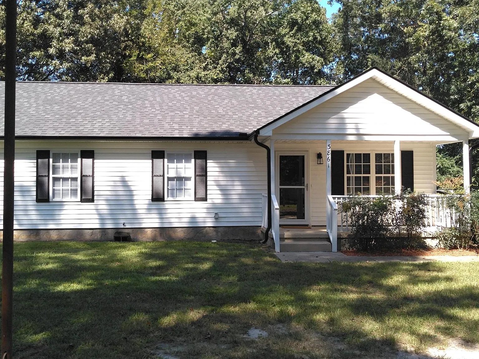3 bed, $1,575 — Photo 1