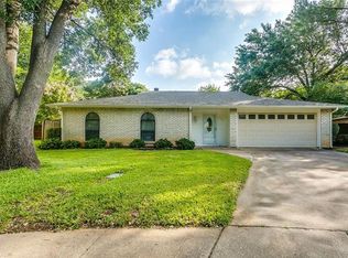 4103 Foxmoor Ct, Arlington, TX 76016