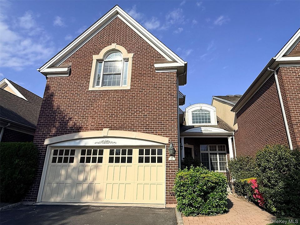 1st image of 11 Belvedere Court